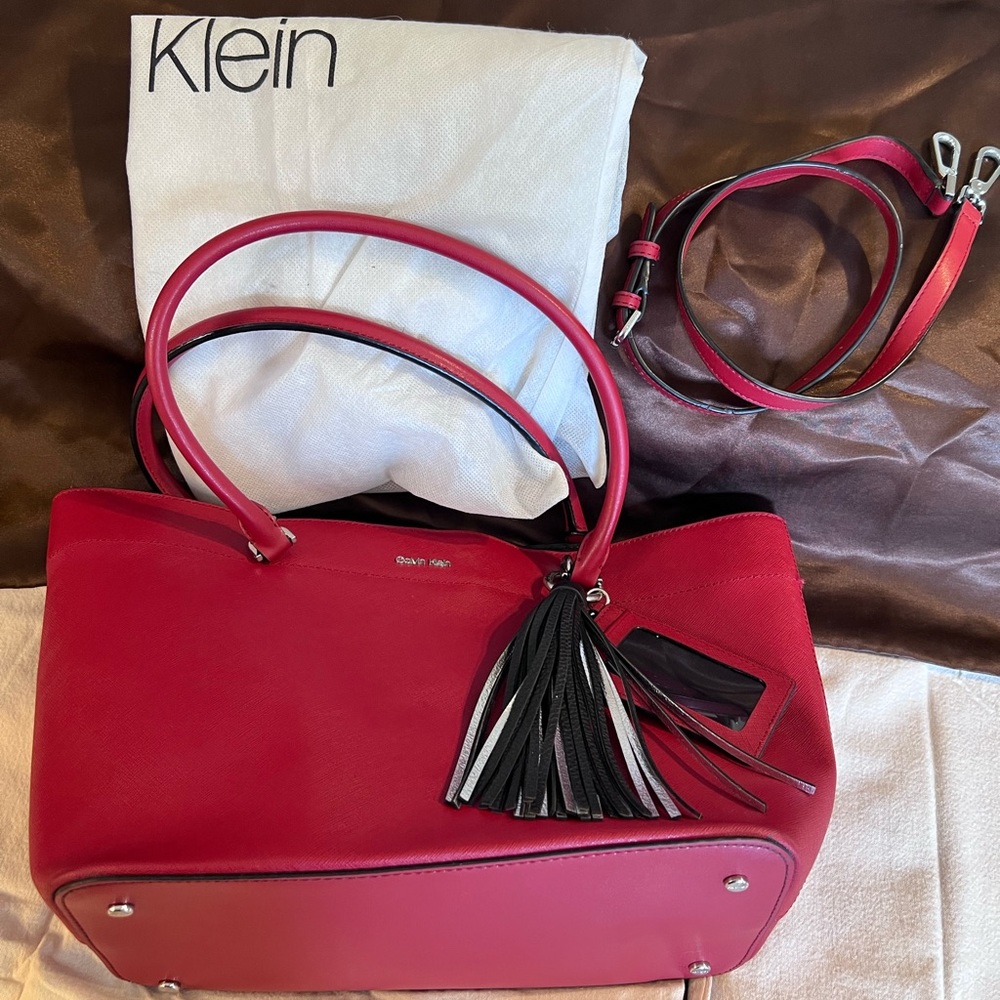 Beautiful Calvin Klein tote/bag/satchel/carry-all in Red Leather